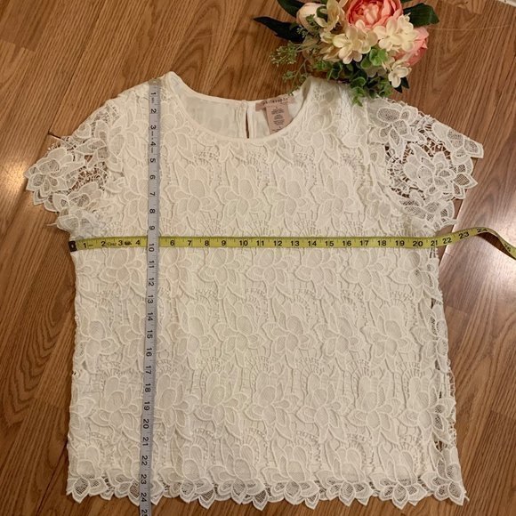 Women’s White Lace Tops L - Picture 2 of 4